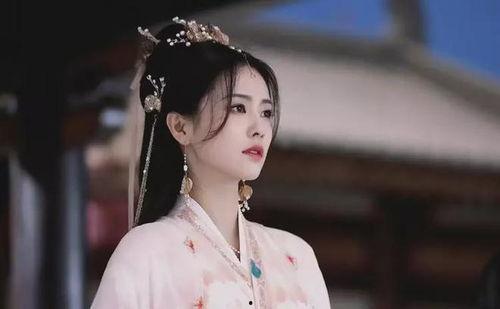 娱乐圈吃瓜白鹿是谁,娱乐圈新晋吃瓜达人,揭秘明星幕后故事